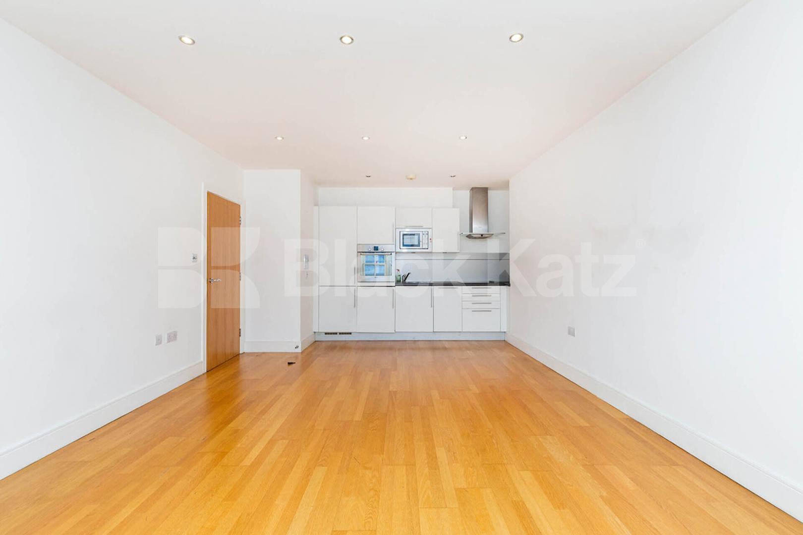 Perfect property in the perfect location not to be missed Kingsland Passage, Dalston
